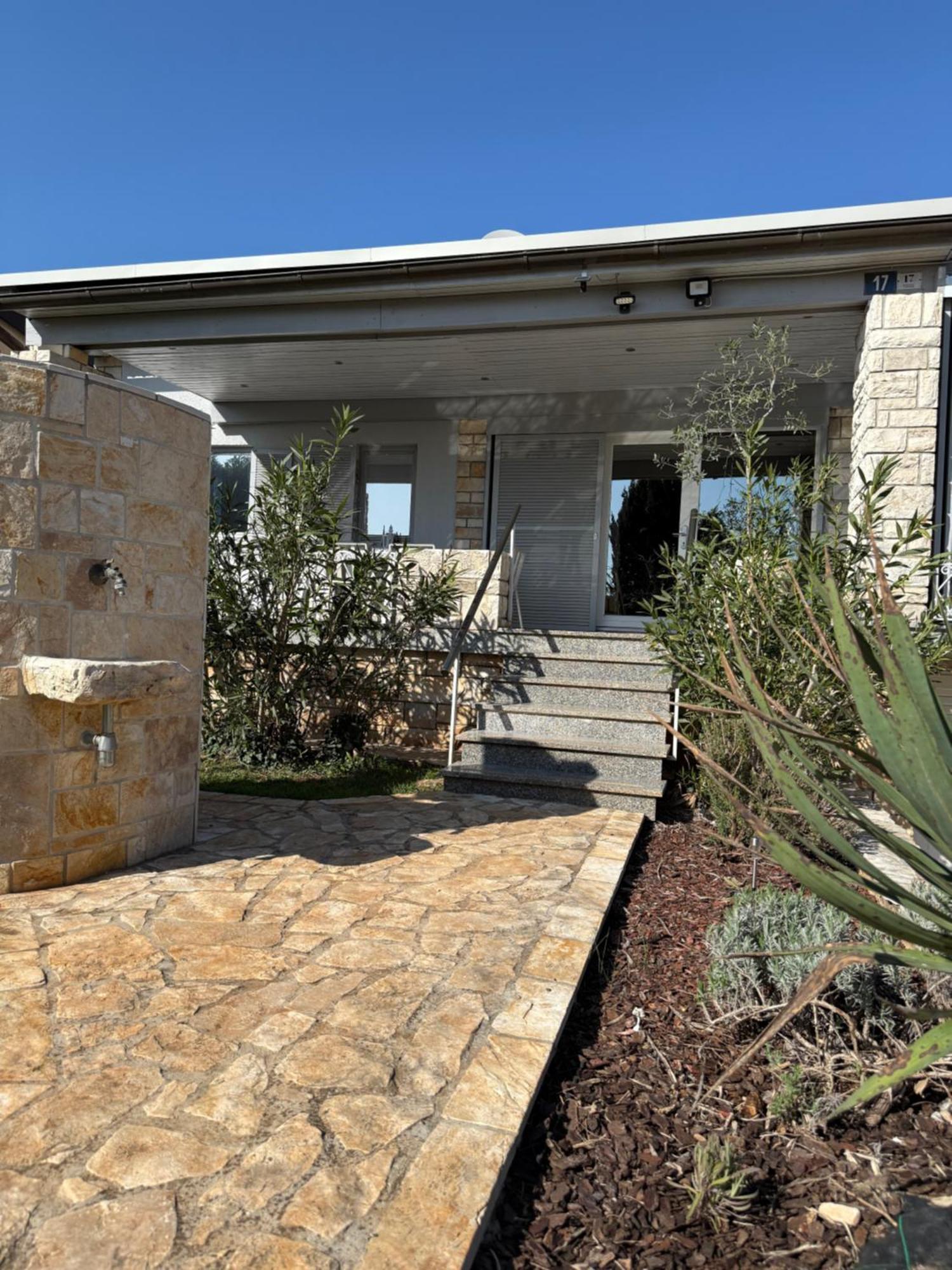 Karigador, Umag- Karigador, Istria * Karigador